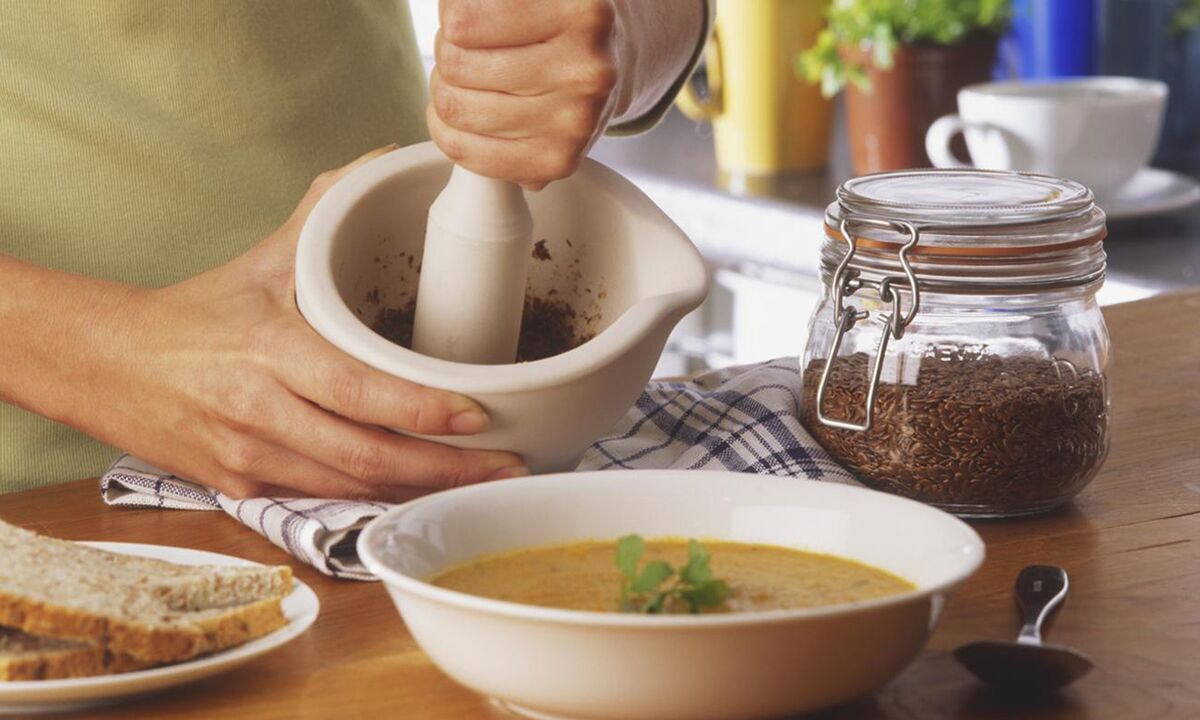 Shtimi i farave të lirit në supë për funksionimin e mirë të zorrëve